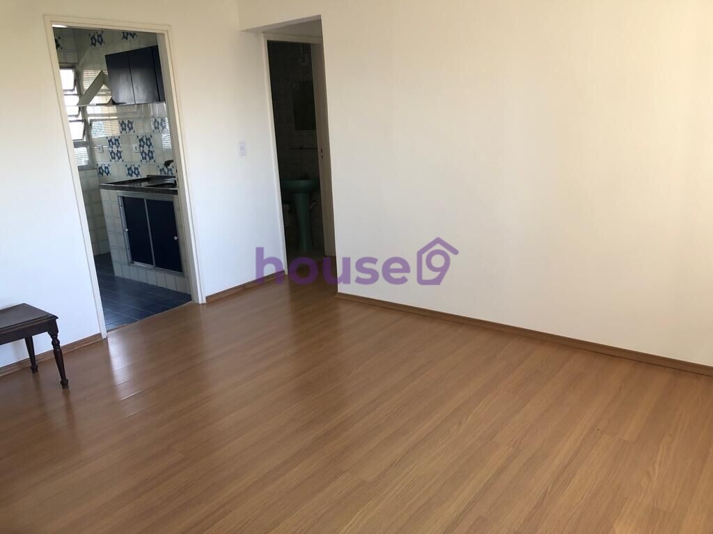 Apartamento para alugar com 3 quartos, 90m² - Foto 2