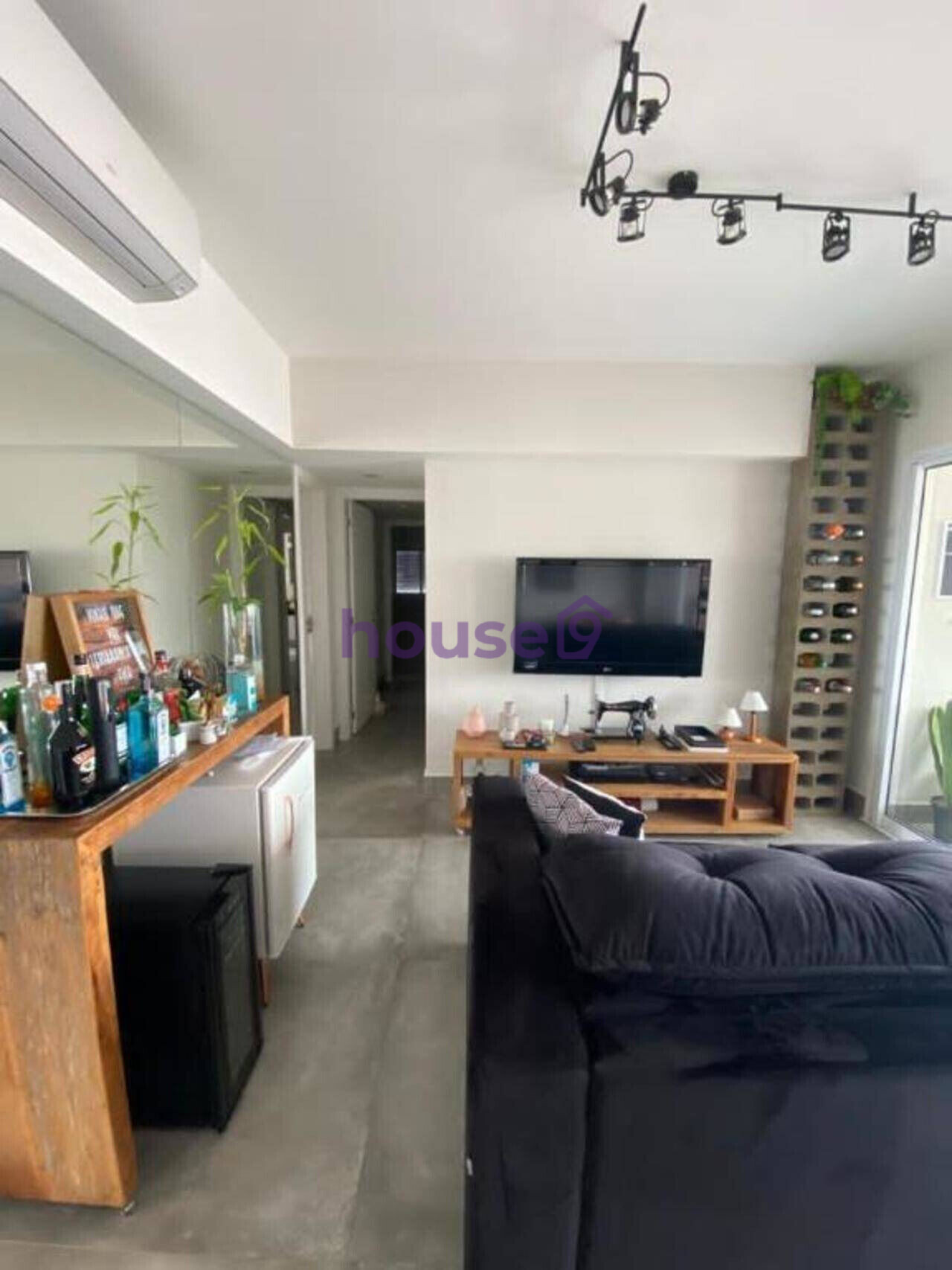 Apartamento para alugar com 3 quartos, 93m² - Foto 11