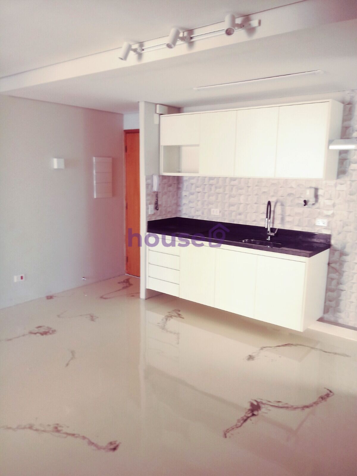 Apartamento para alugar com 2 quartos, 75m² - Foto 13