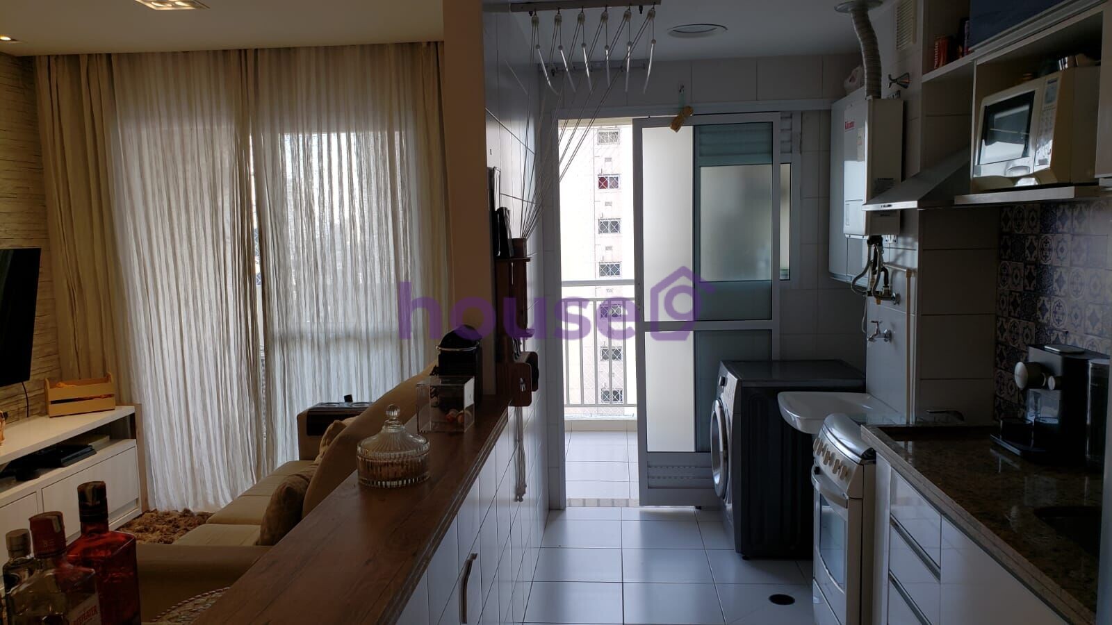 Apartamento à venda com 2 quartos, 70m² - Foto 1