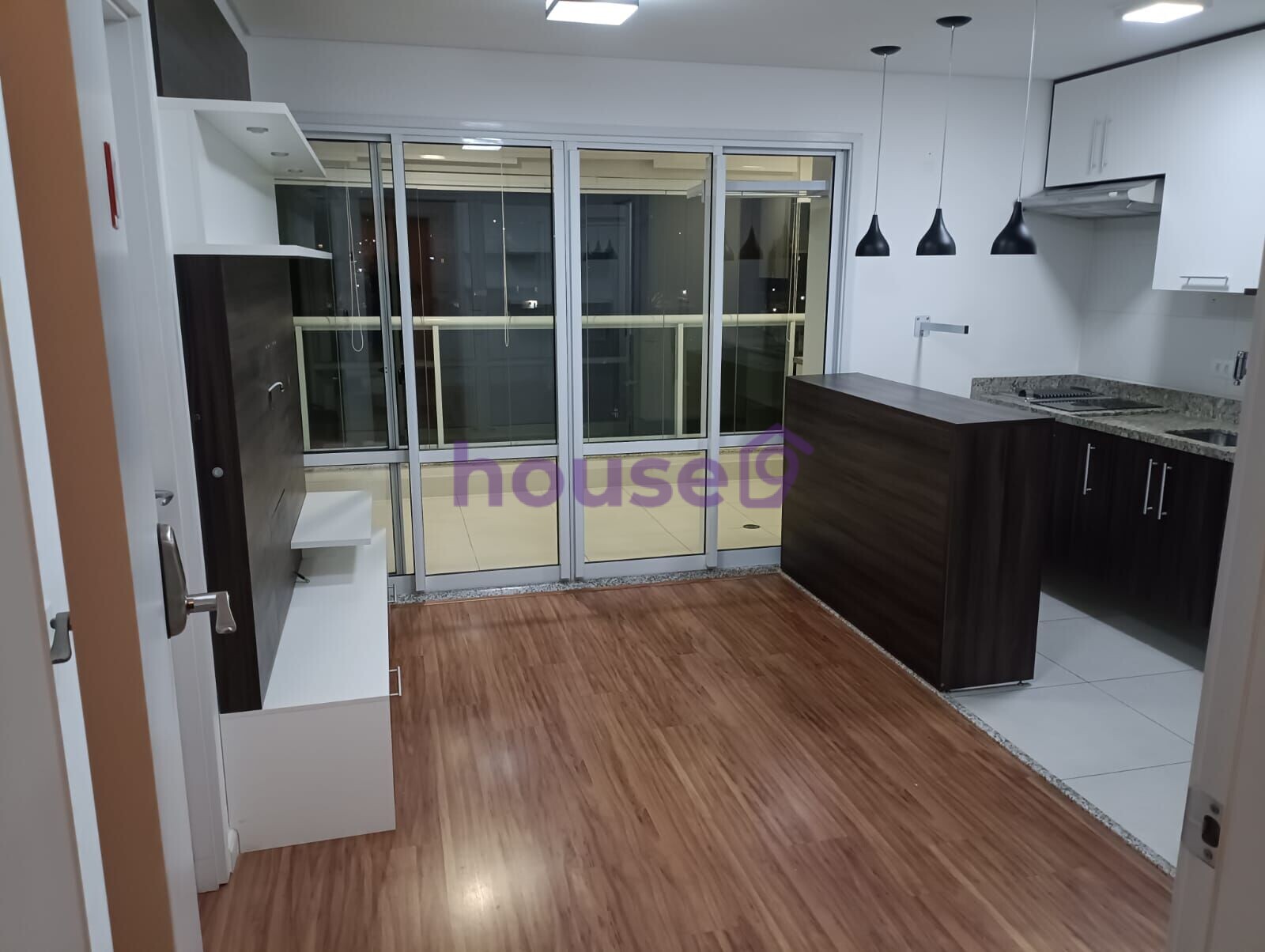 Apartamento à venda com 1 quarto, 43m² - Foto 1