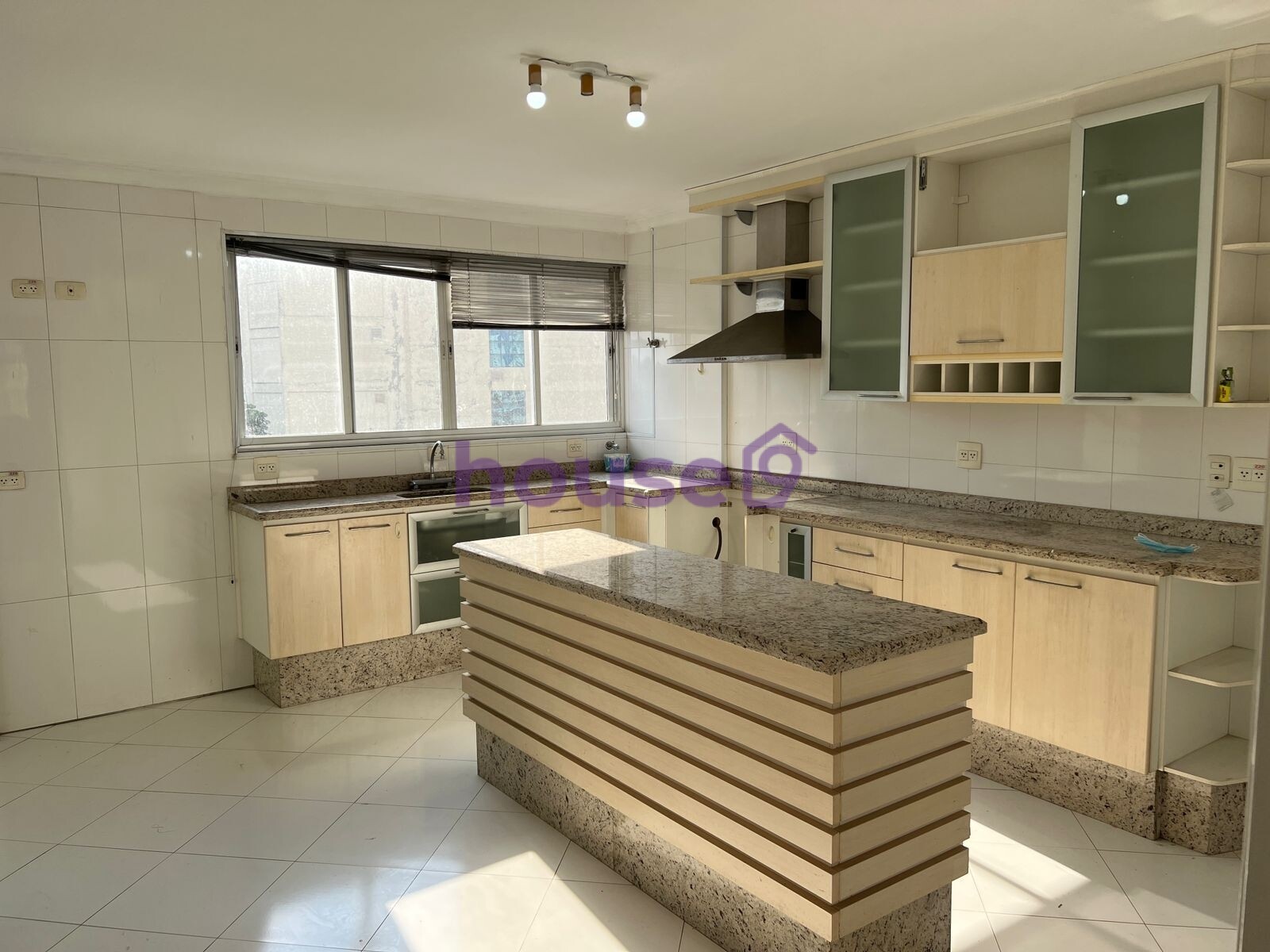 Apartamento à venda com 3 quartos, 130m² - Foto 12