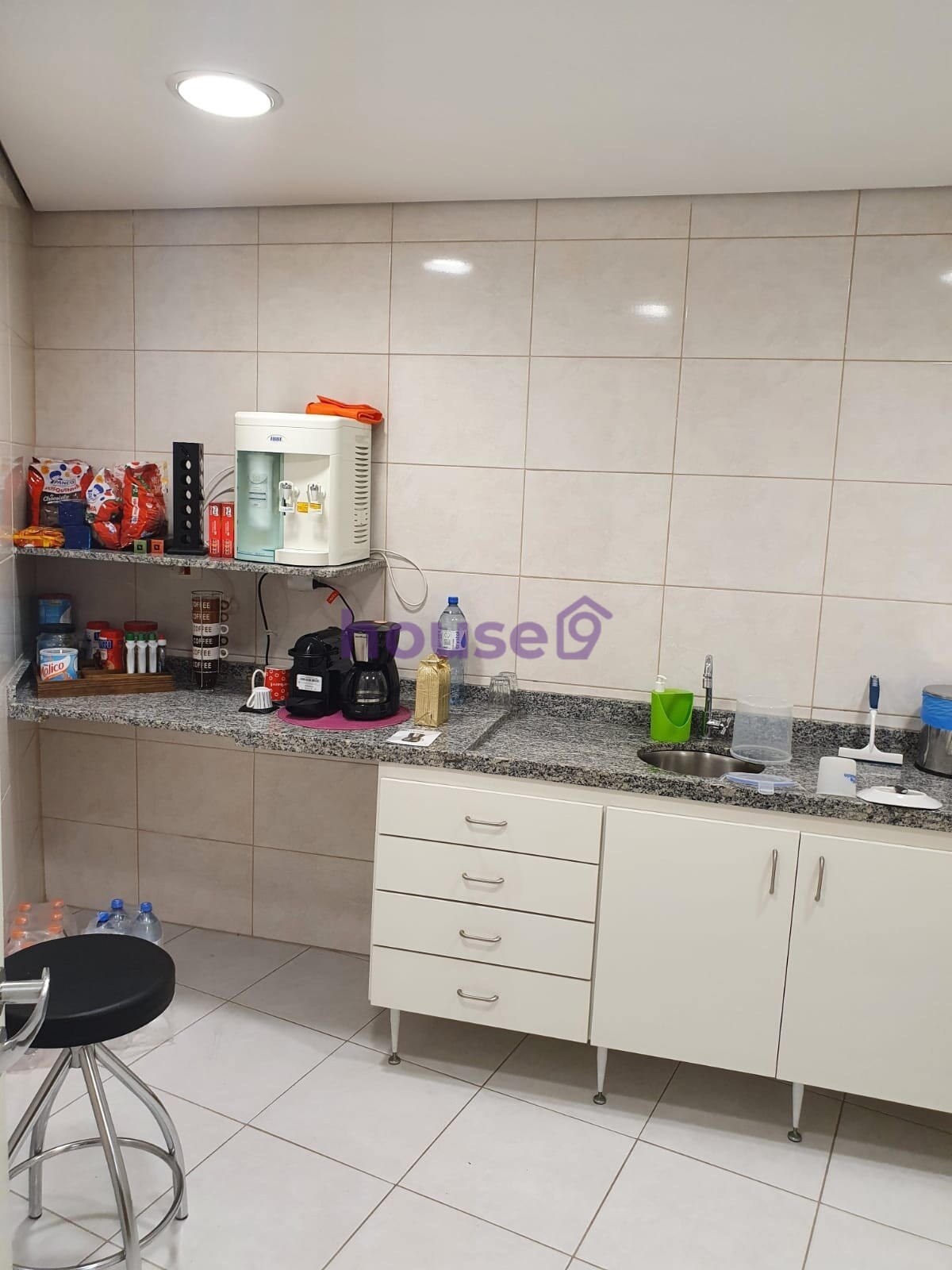 Sobrado à venda com 5 quartos, 200m² - Foto 2