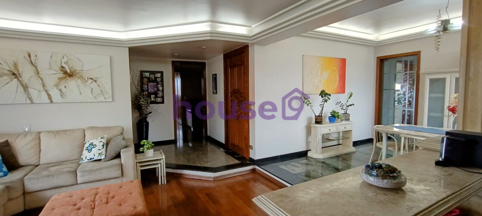 Apartamento à venda com 4 quartos, 200m² - Foto 2