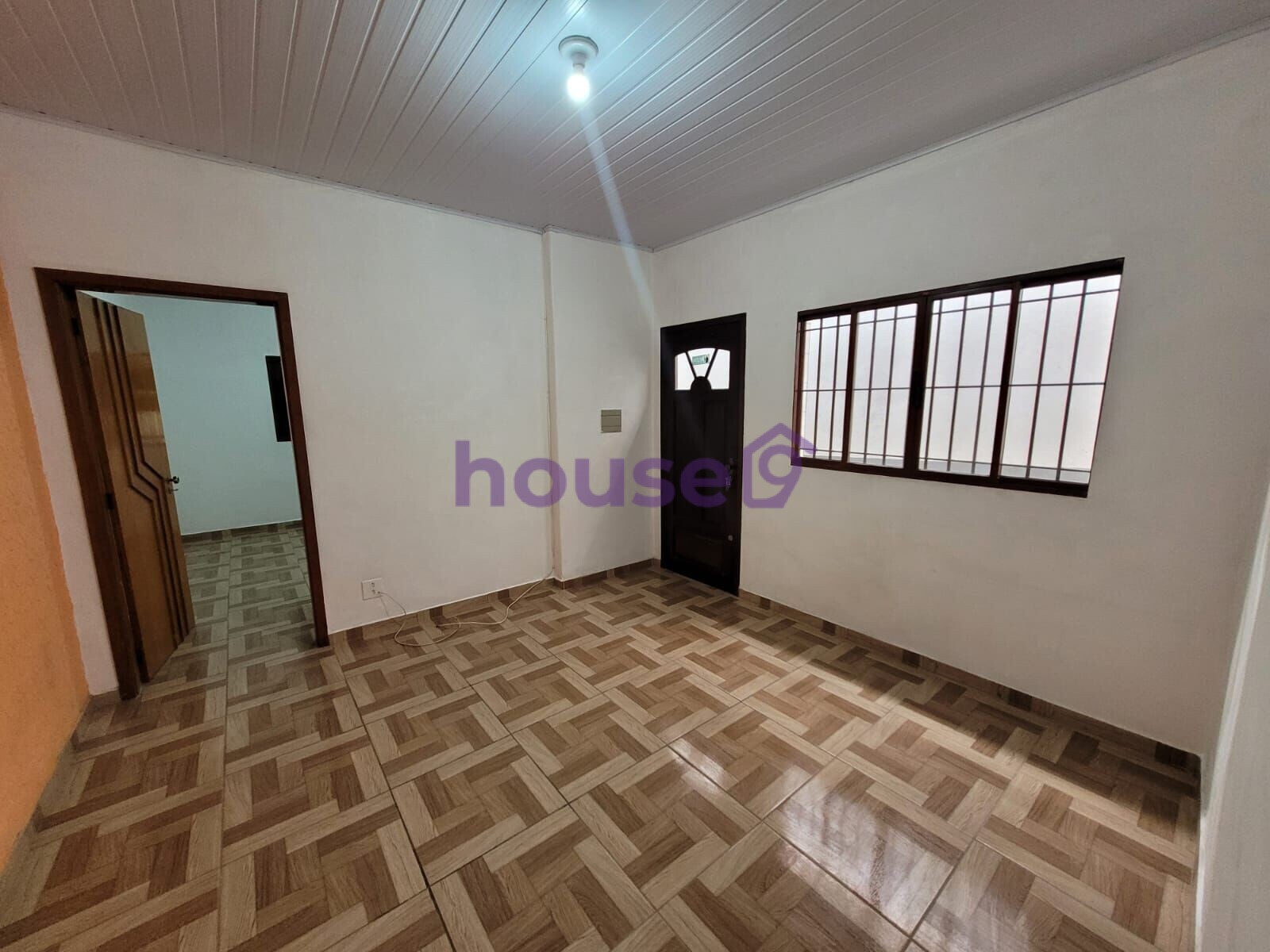 Casa à venda com 3 quartos, 102m² - Foto 2