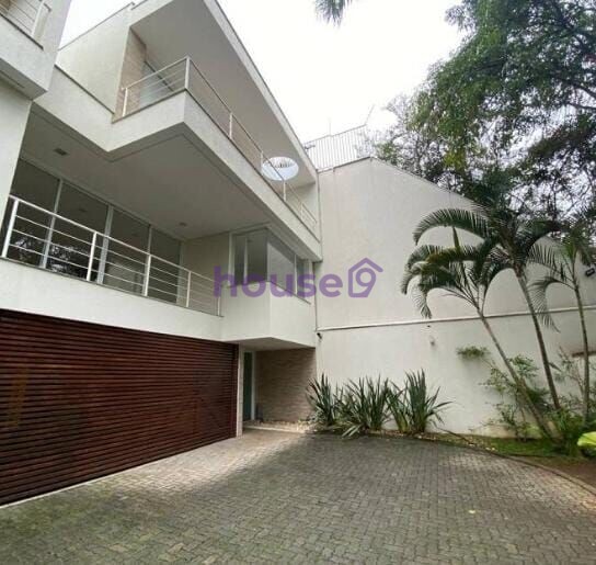 Casa para alugar com 4 quartos, 425m² - Foto 2