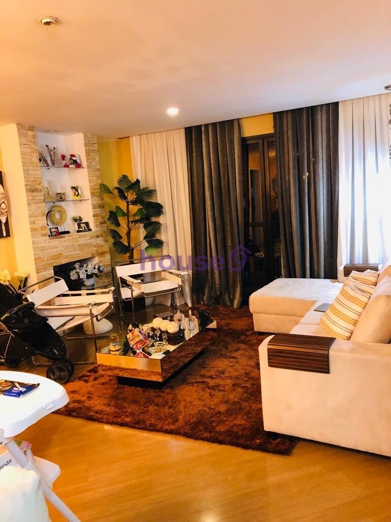 Apartamento à venda com 3 quartos, 111m² - Foto 4