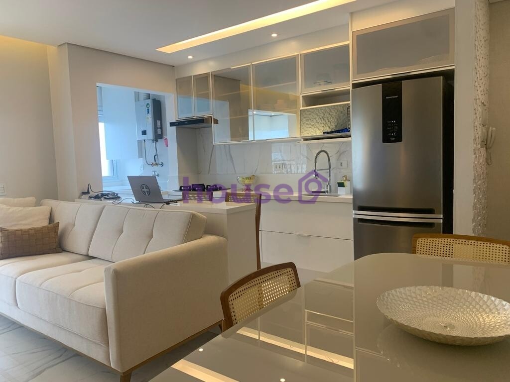 Apartamento à venda com 2 quartos, 68m² - Foto 3