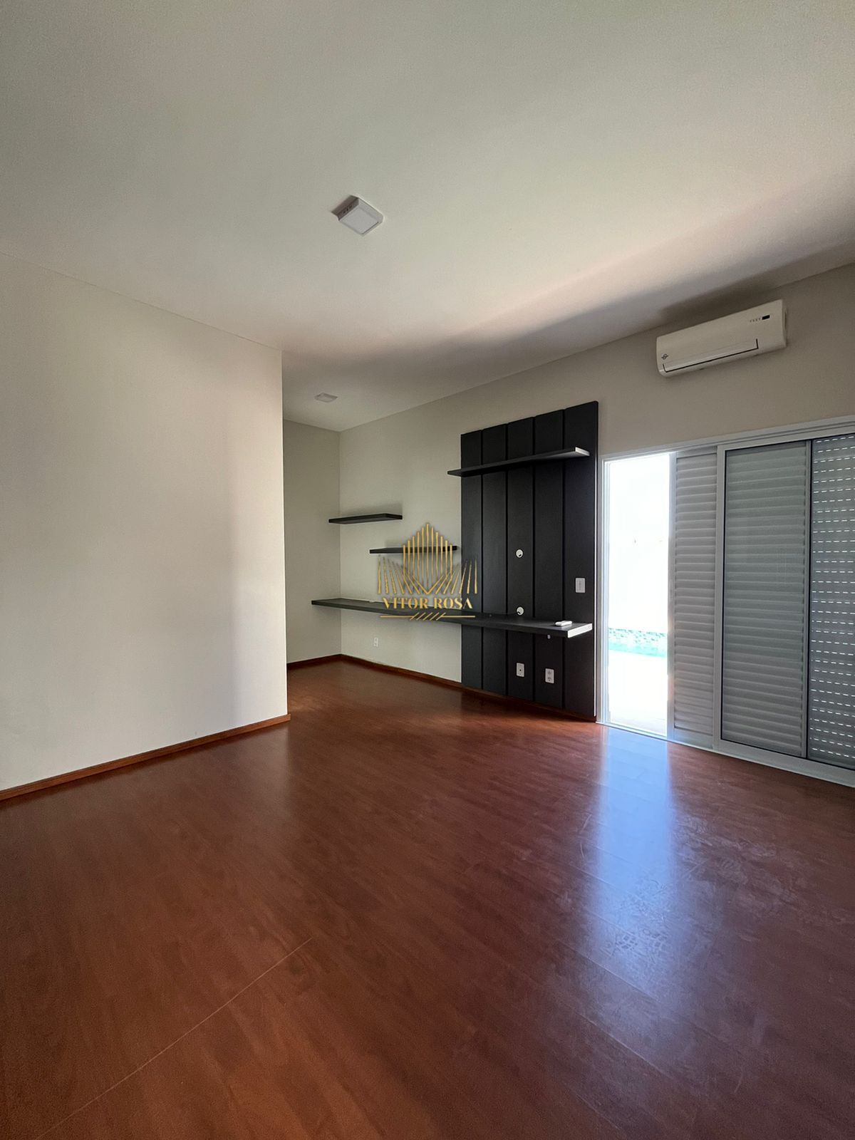 Casa de Condomínio para alugar com 3 quartos, 330m² - Foto 17