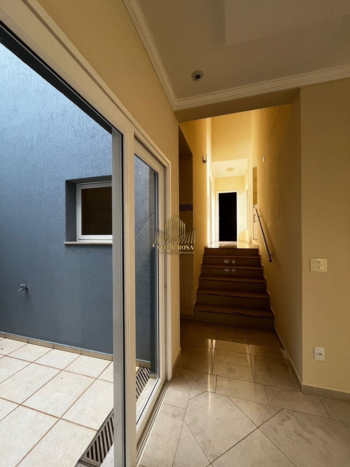 Casa de Condomínio para alugar com 4 quartos, 570m² - Foto 19