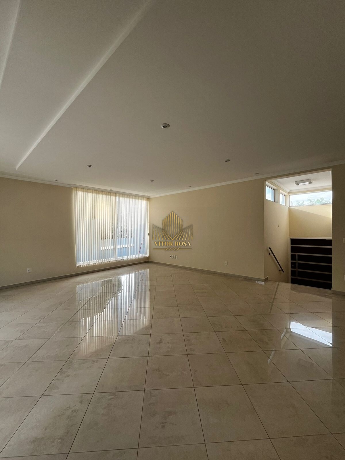 Casa de Condomínio para alugar com 4 quartos, 570m² - Foto 11