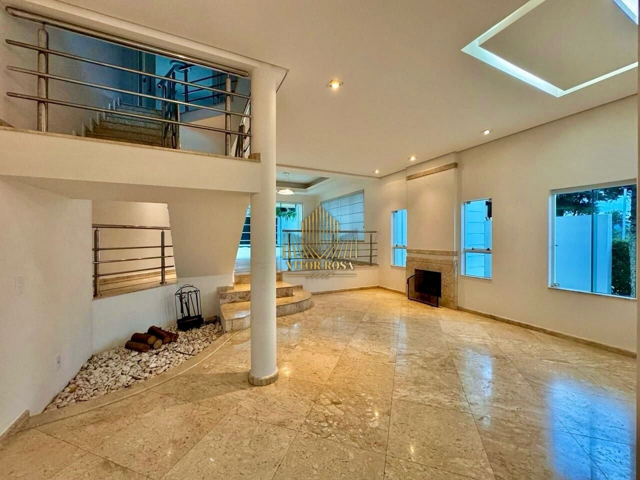 Casa de Condomínio para alugar com 4 quartos, 600m² - Foto 8