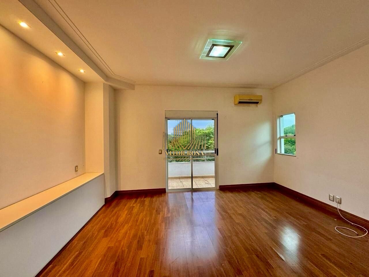 Casa de Condomínio para alugar com 4 quartos, 600m² - Foto 12