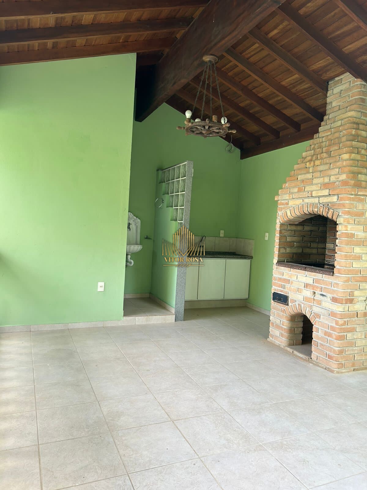 Casa para alugar com 5 quartos, 300m² - Foto 23