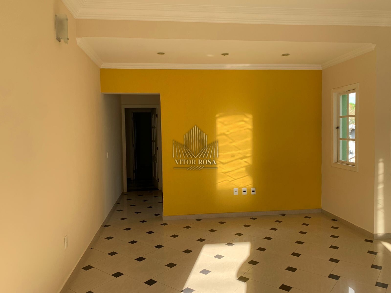 Casa para alugar com 5 quartos, 300m² - Foto 5