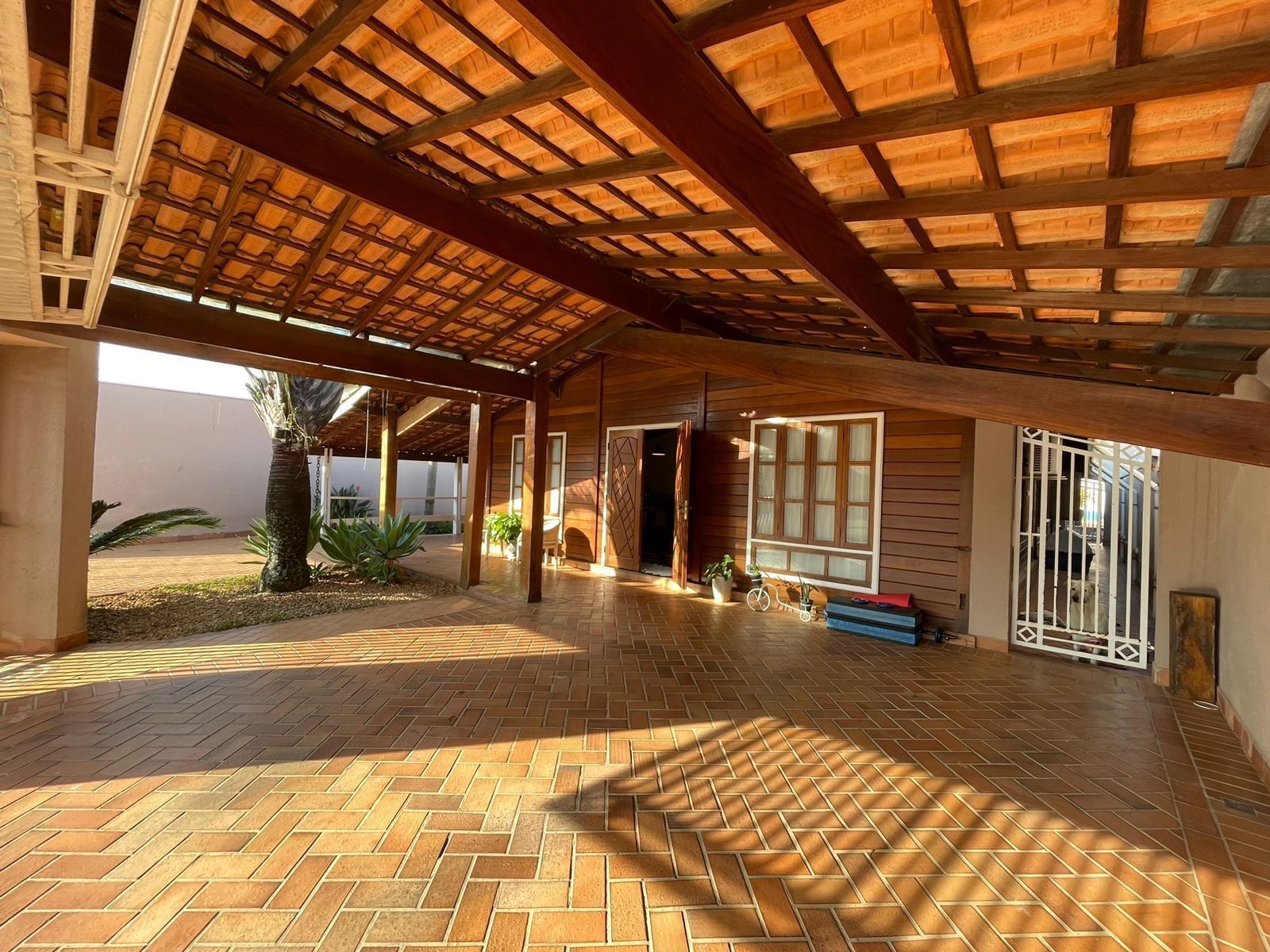Casa, 4 quartos, 630 m² - Foto 2
