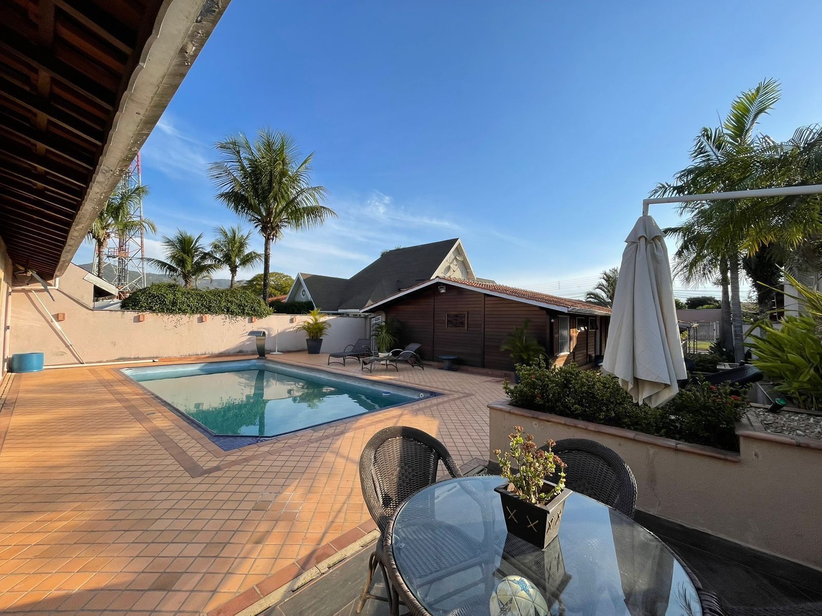 Casa, 4 quartos, 630 m² - Foto 1