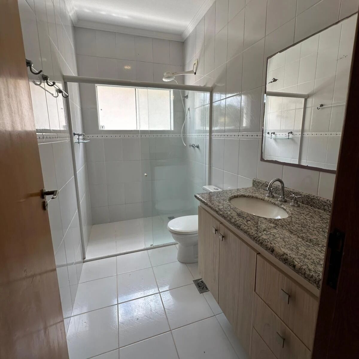 Casa de Condomínio para alugar com 4 quartos, 600m² - Foto 18