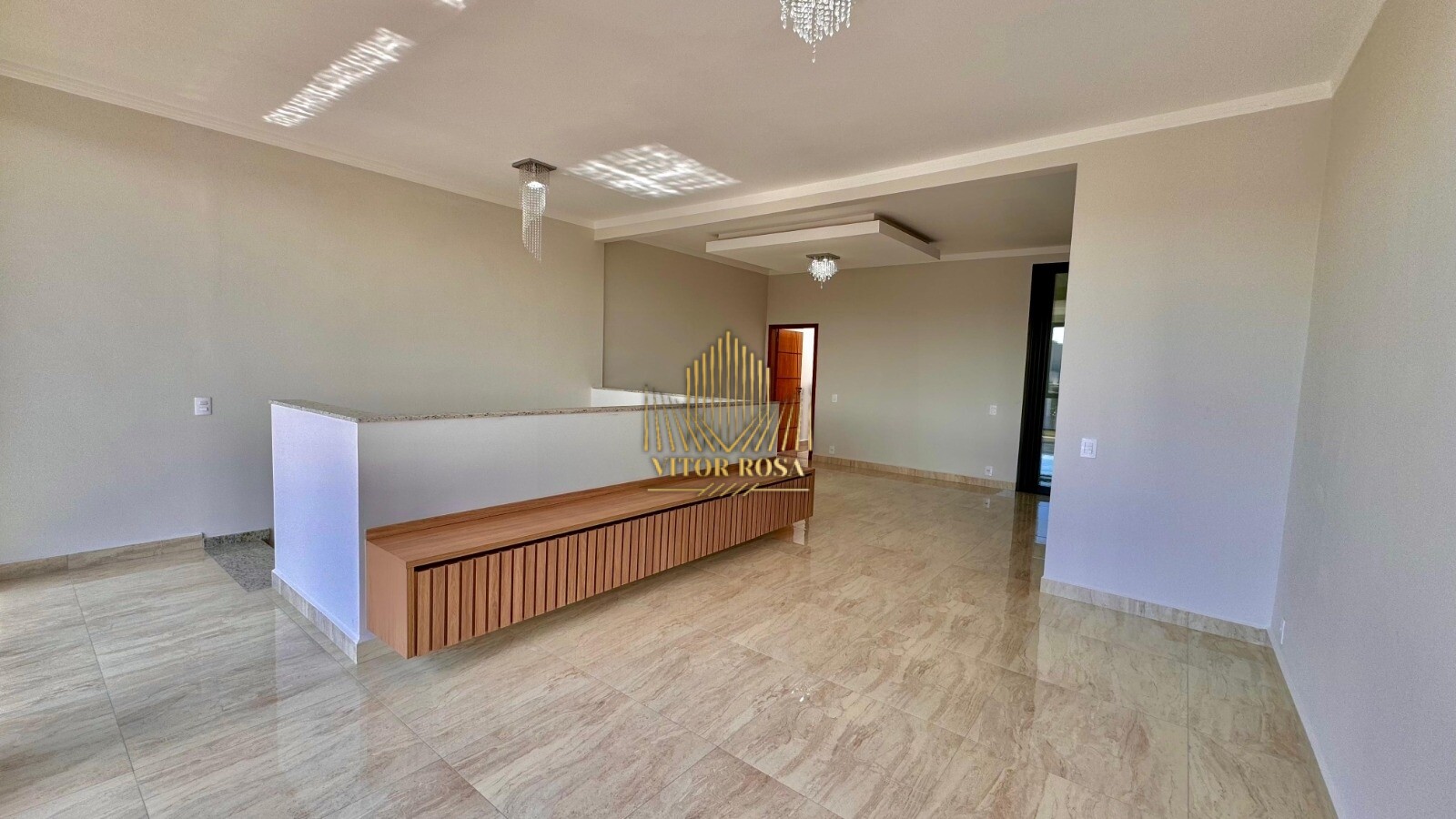 Casa de Condomínio para alugar com 3 quartos, 250m² - Foto 3