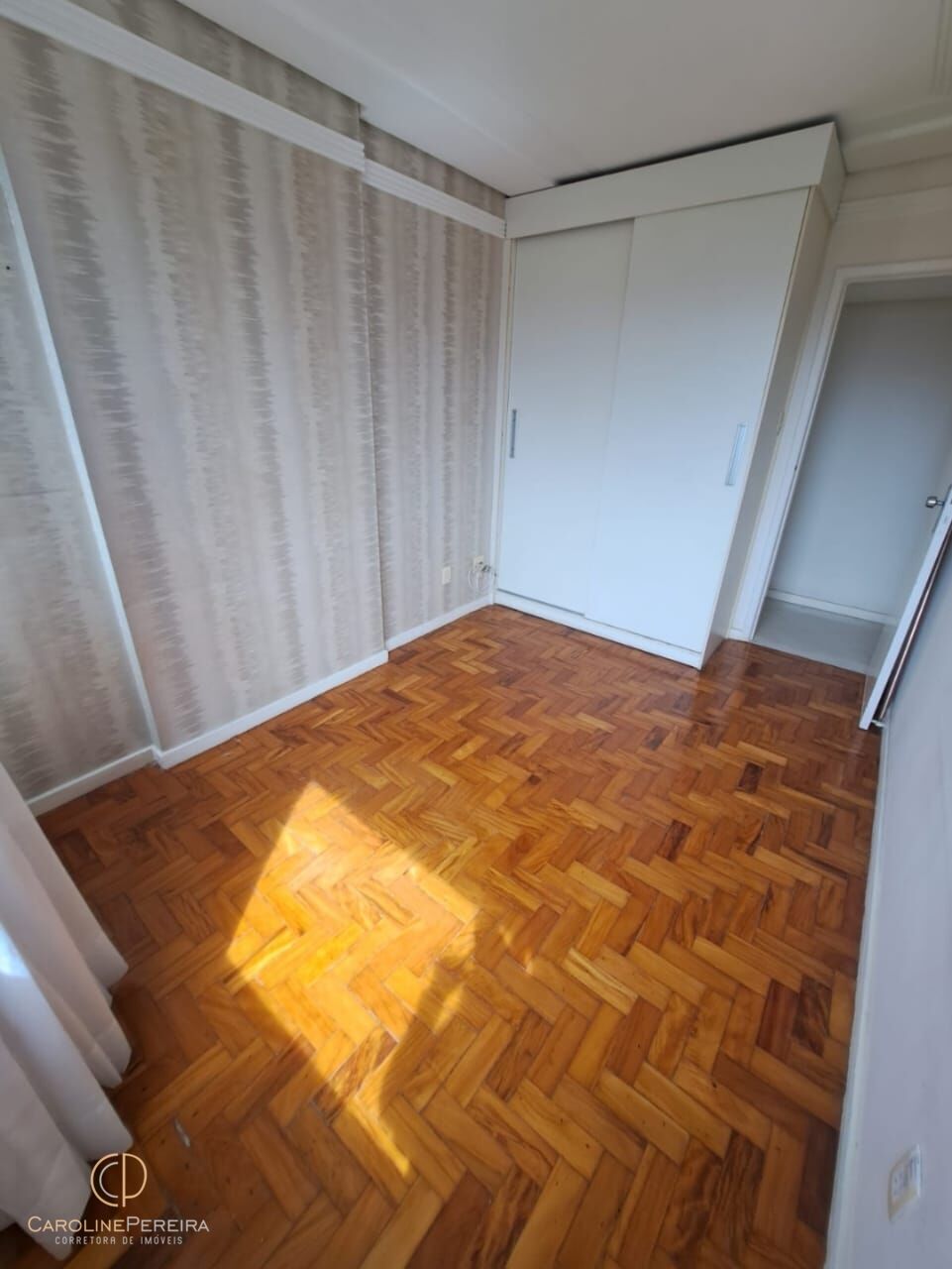 Apartamento à venda com 4 quartos, 145m² - Foto 4