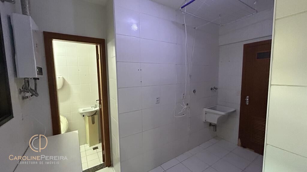 Apartamento à venda com 3 quartos, 130m² - Foto 4