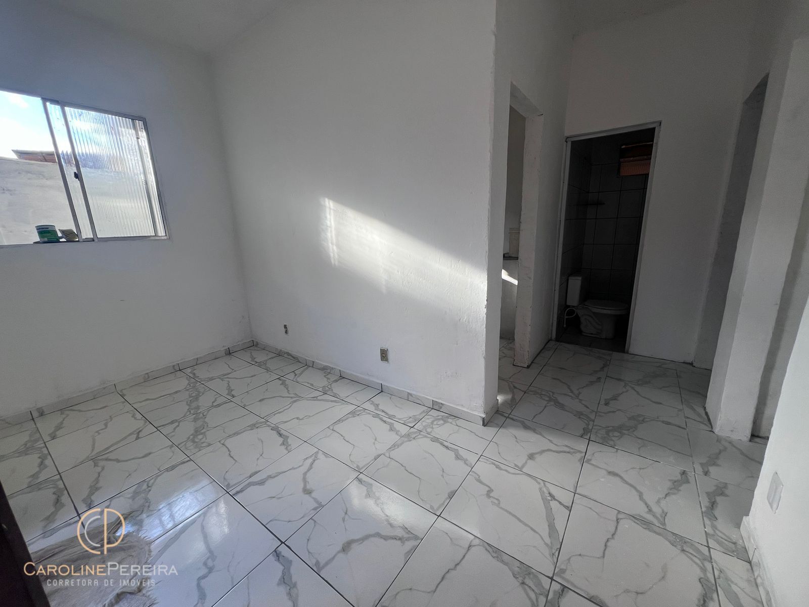 Casa à venda com 2 quartos, 42m² - Foto 1