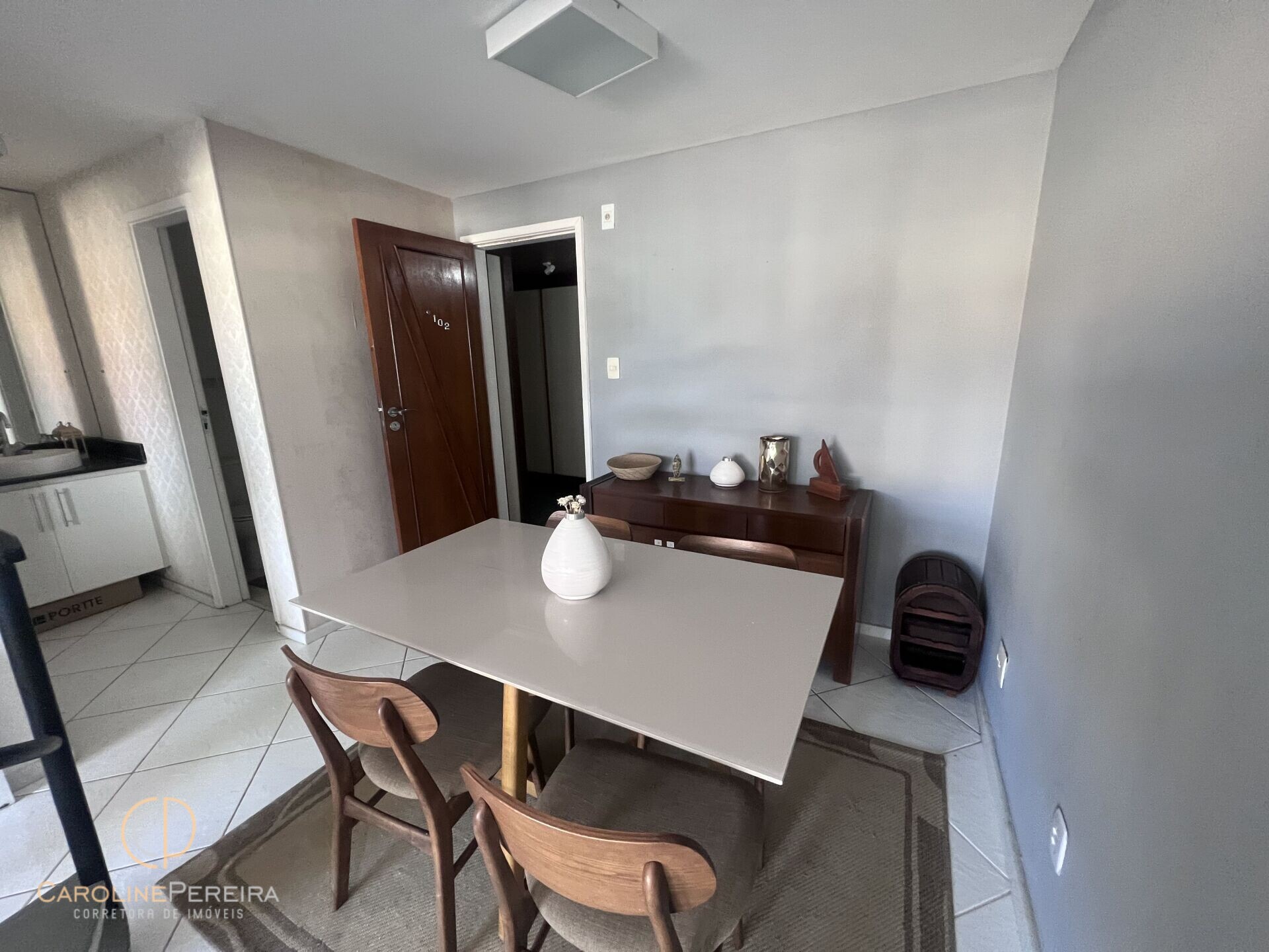 Casa à venda com 2 quartos, 78m² - Foto 2