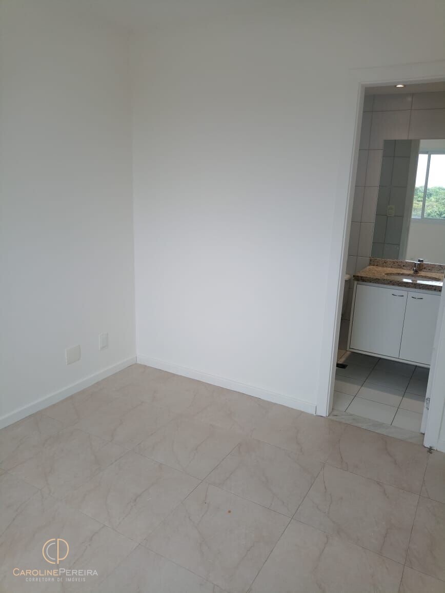 Apartamento à venda com 4 quartos, 131m² - Foto 2