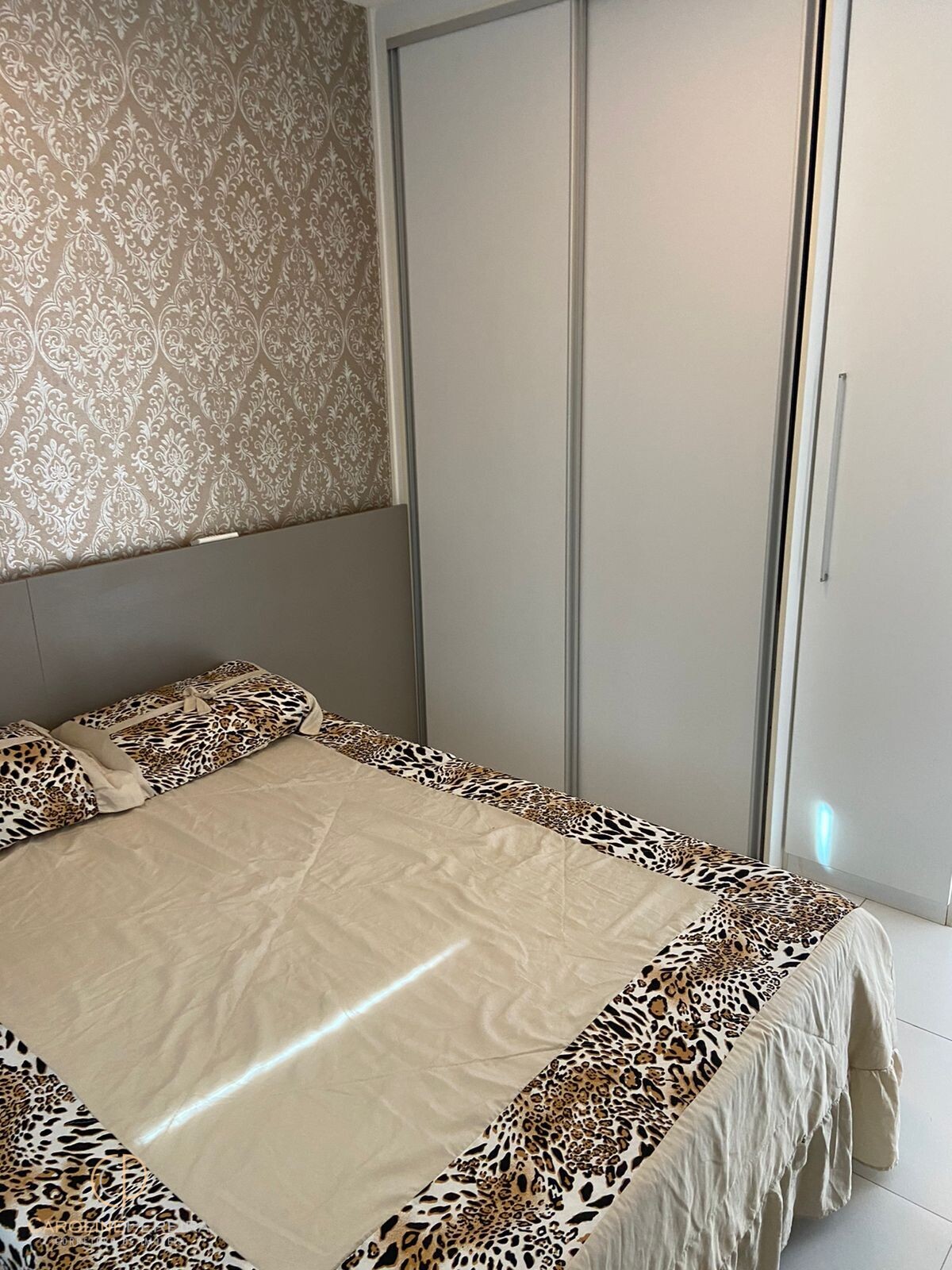 Apartamento à venda com 2 quartos, 61m² - Foto 9