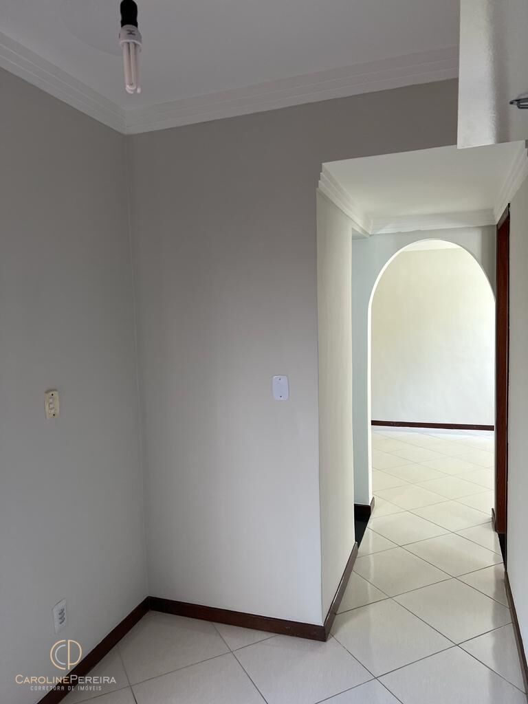 Apartamento à venda com 2 quartos, 64m² - Foto 4