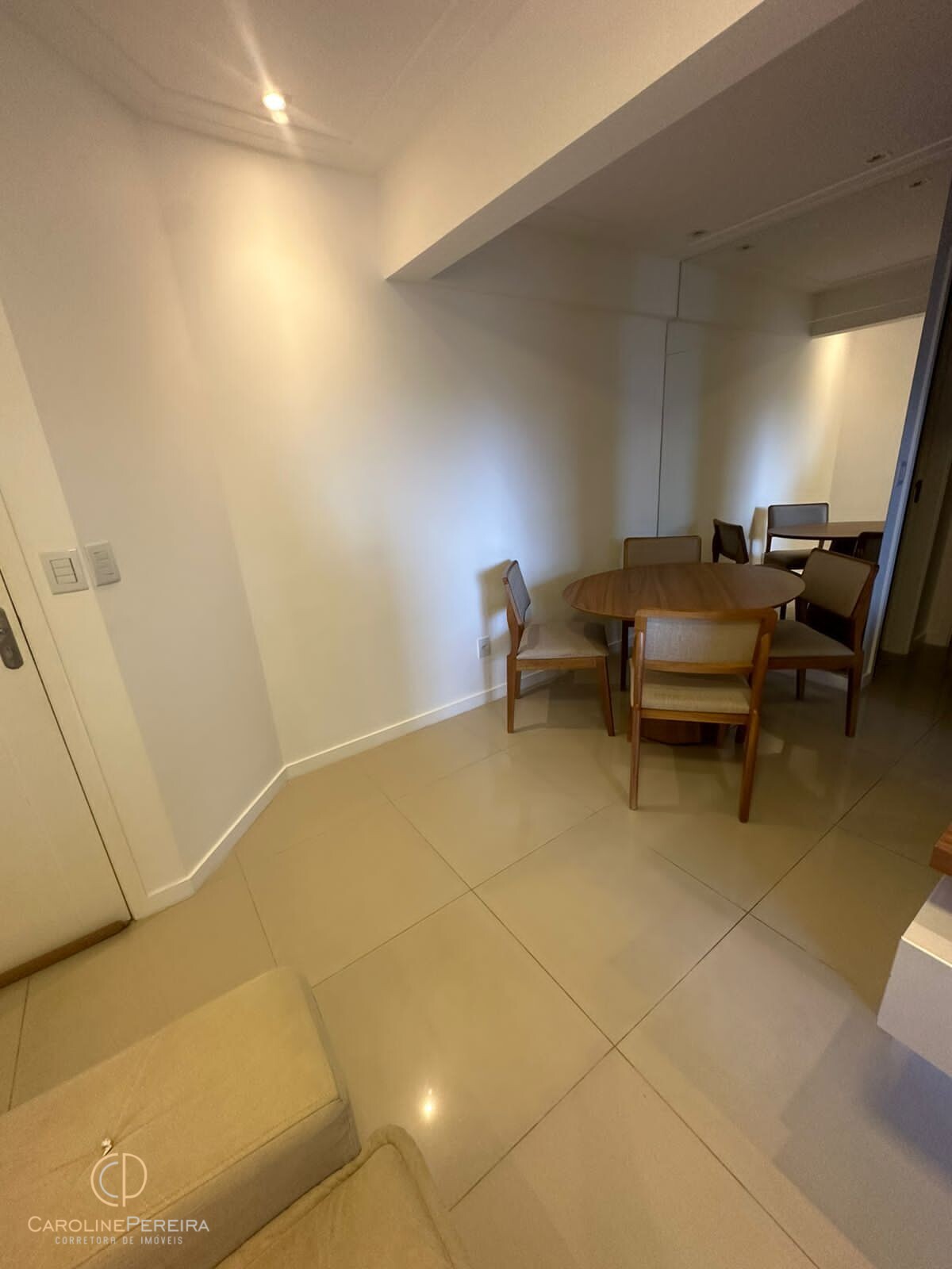 Apartamento à venda com 2 quartos, 53m² - Foto 3