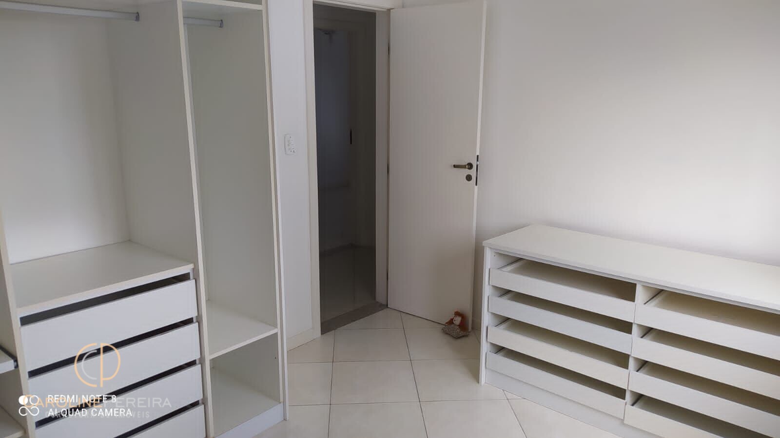 Apartamento à venda com 3 quartos, 85m² - Foto 4