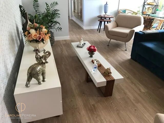 Apartamento à venda com 3 quartos, 207m² - Foto 3