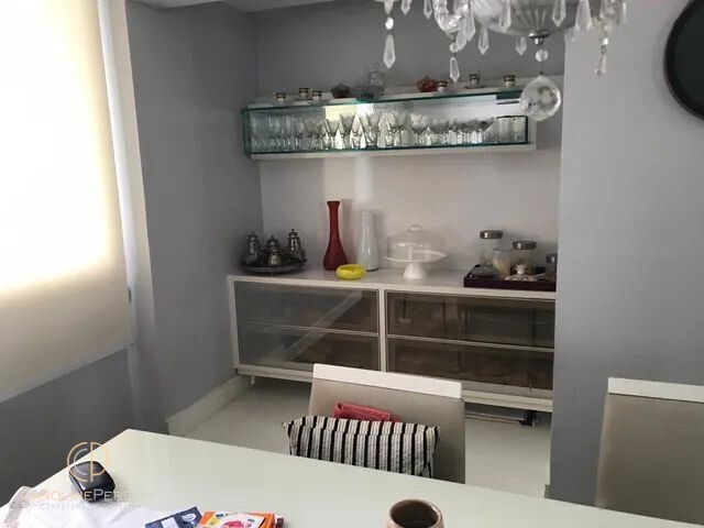 Apartamento à venda com 3 quartos, 207m² - Foto 8