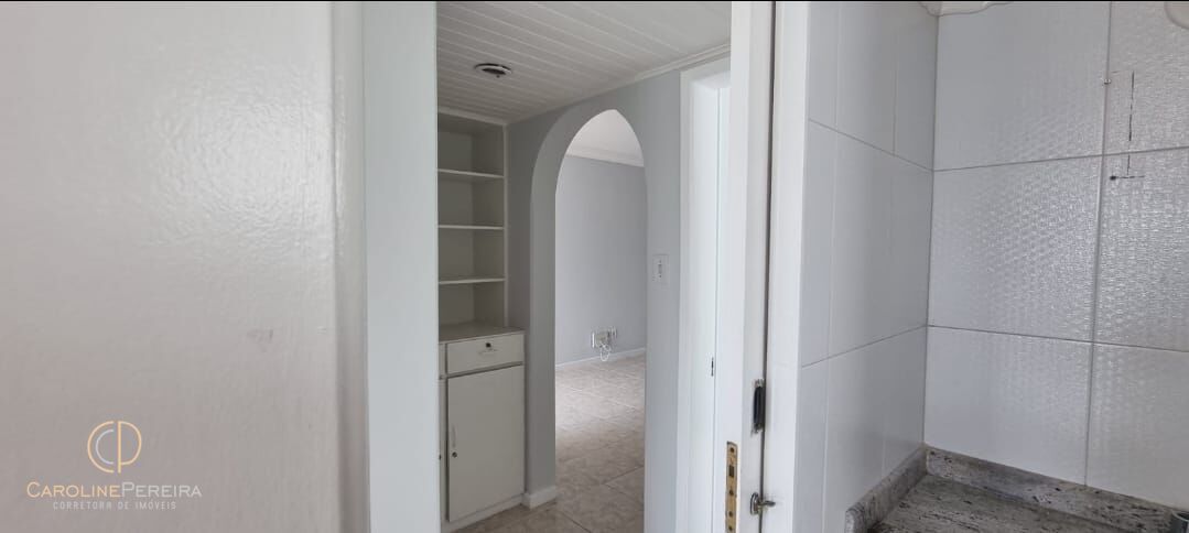 Apartamento à venda com 3 quartos, 78m² - Foto 2