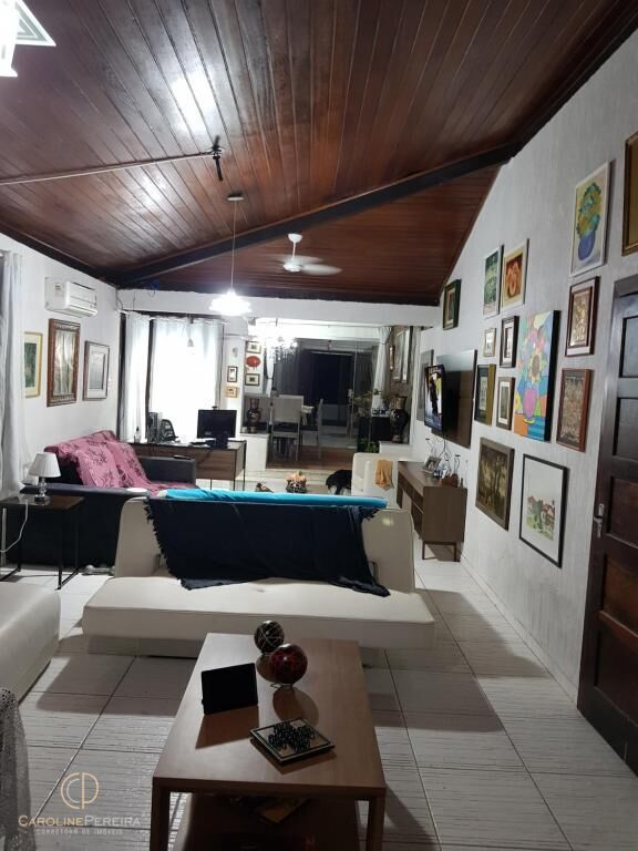 Casa à venda com 4 quartos, 30m² - Foto 15