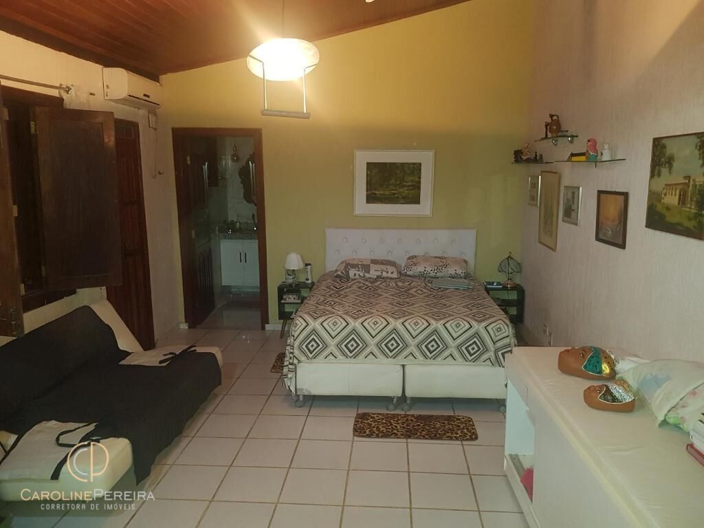 Casa à venda com 4 quartos, 30m² - Foto 14