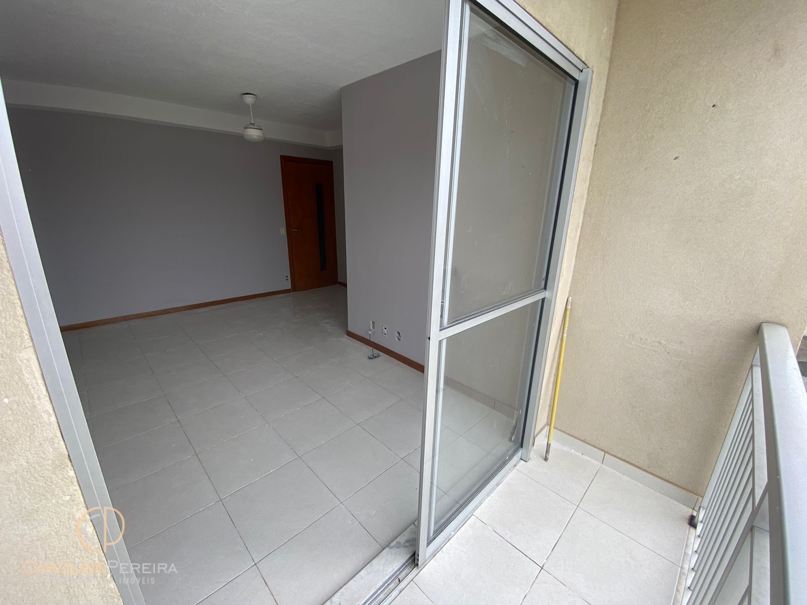 Apartamento à venda com 3 quartos, 65m² - Foto 2