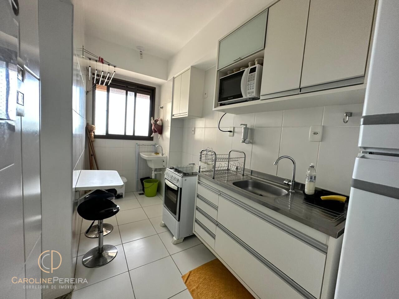 Apartamento à venda com 2 quartos, 67m² - Foto 3