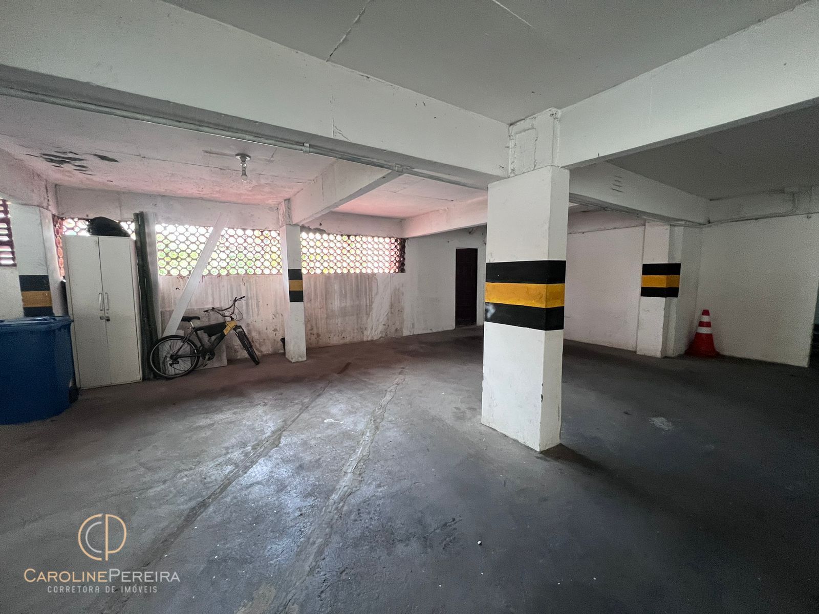 Apartamento à venda com 4 quartos, 240m² - Foto 2