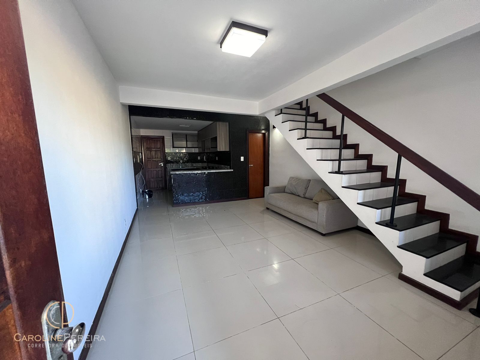 Sobrado à venda com 2 quartos, 61m² - Foto 1