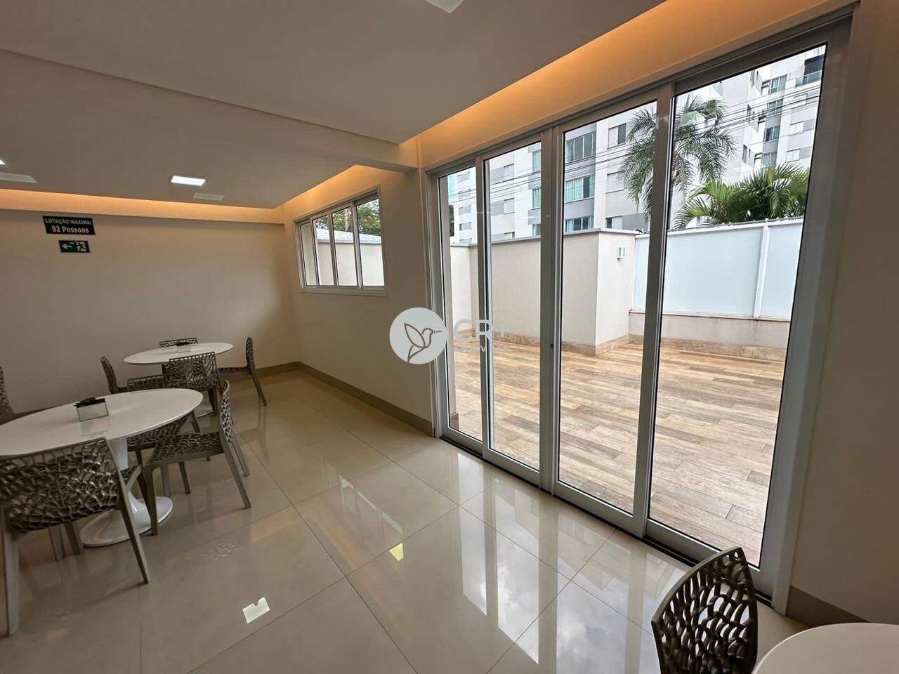 Apartamento à venda com 2 quartos, 64m² - Foto 43