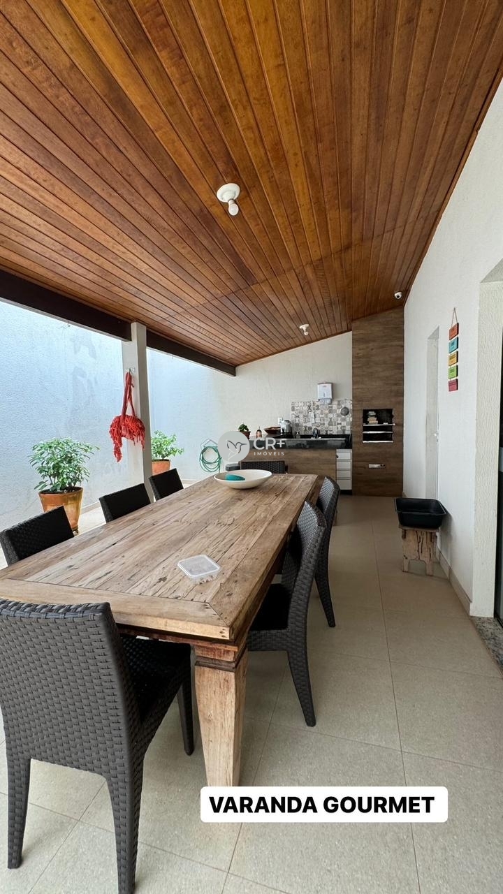 Casa à venda com 3 quartos, 174m² - Foto 2