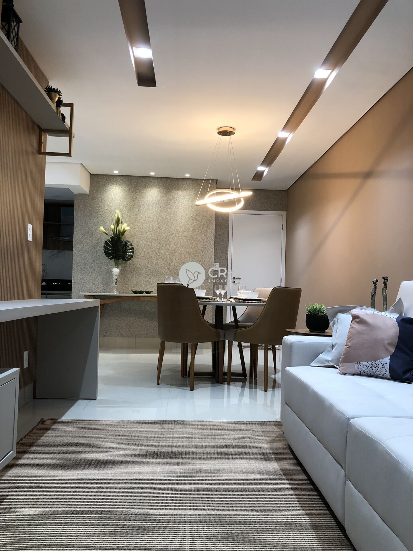 Apartamento à venda com 2 quartos, 62m² - Foto 2