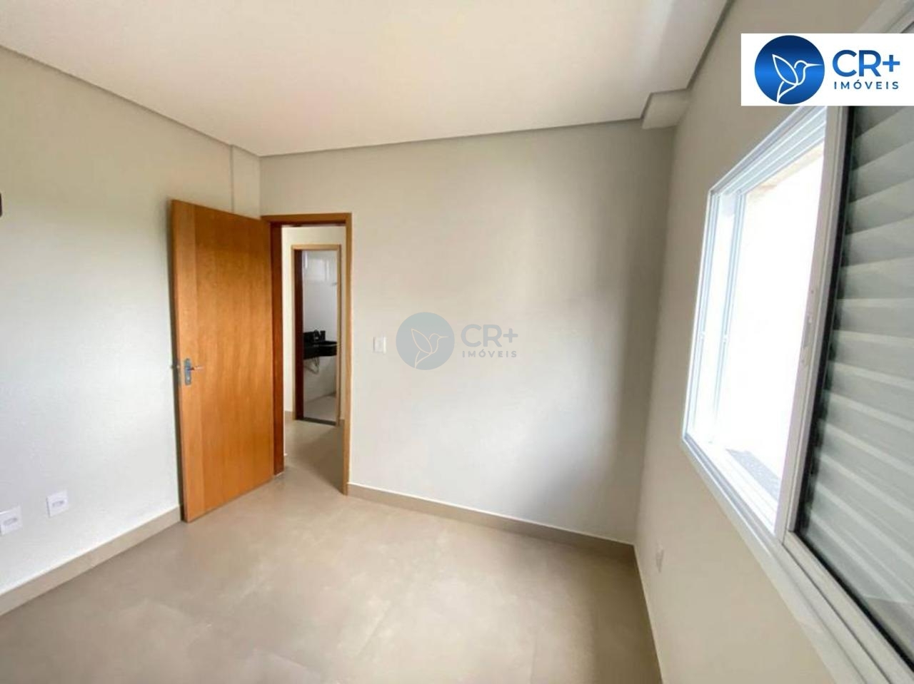 Apartamento à venda com 3 quartos, 160m² - Foto 2