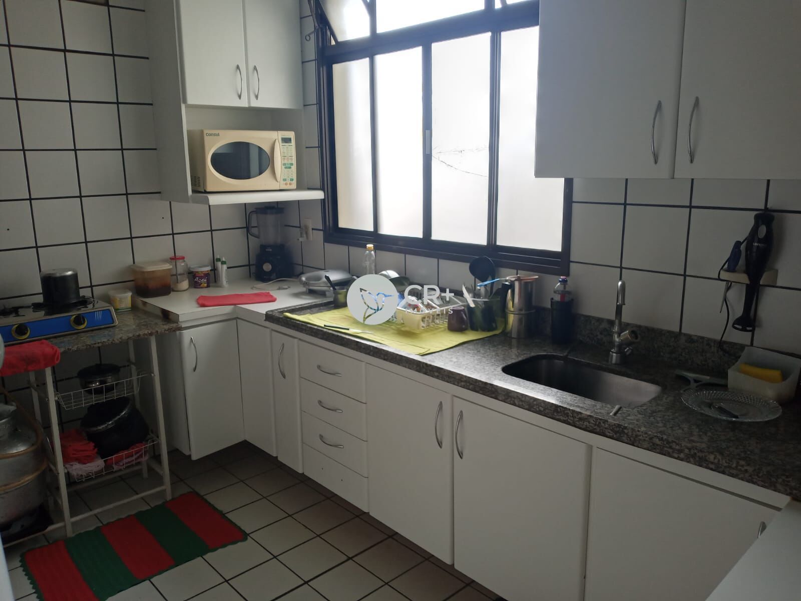 Apartamento à venda com 2 quartos, 80m² - Foto 2