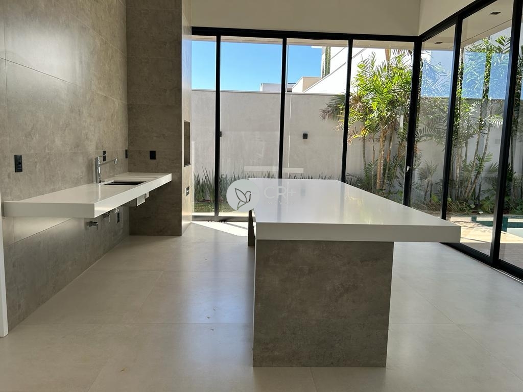 Casa à venda com 3 quartos, 220m² - Foto 5