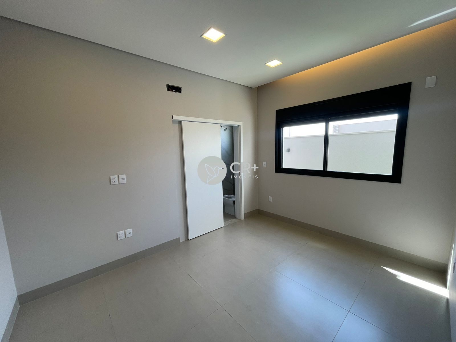 Casa à venda com 4 quartos, 252m² - Foto 7