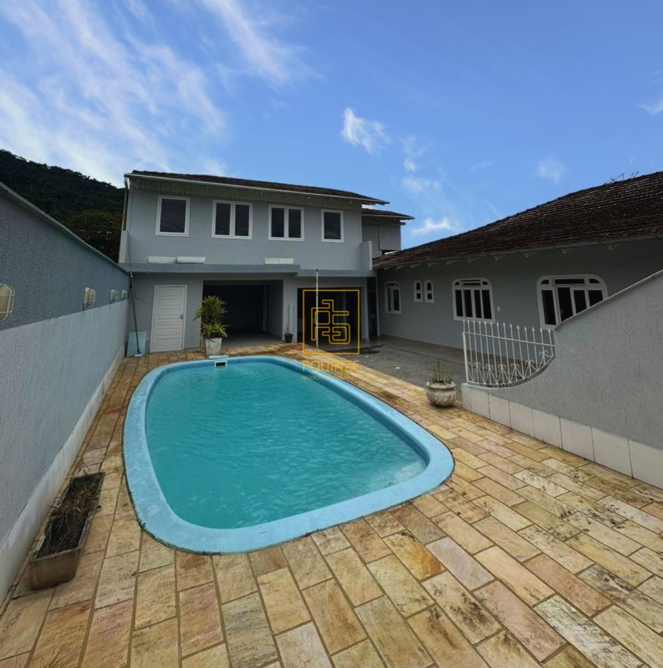 Casa com piscina em Rodeio - foto 1
