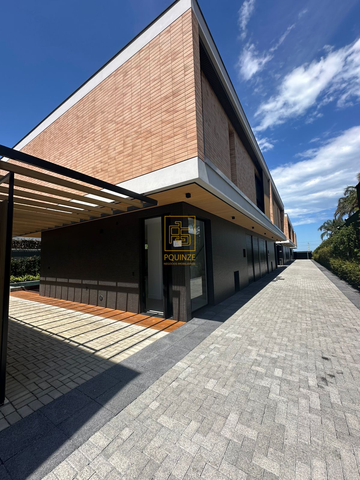 Casas lindíssimas de alto padrão em Balneário Camboriu - foto 1